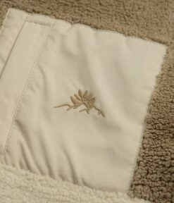 Magenta MTN 3/4 High Neck Fleece - Dark / Light Beige -FLATSPOT Sales MagentaMTN3 4HighNeckFleece Dark LightBeige 3