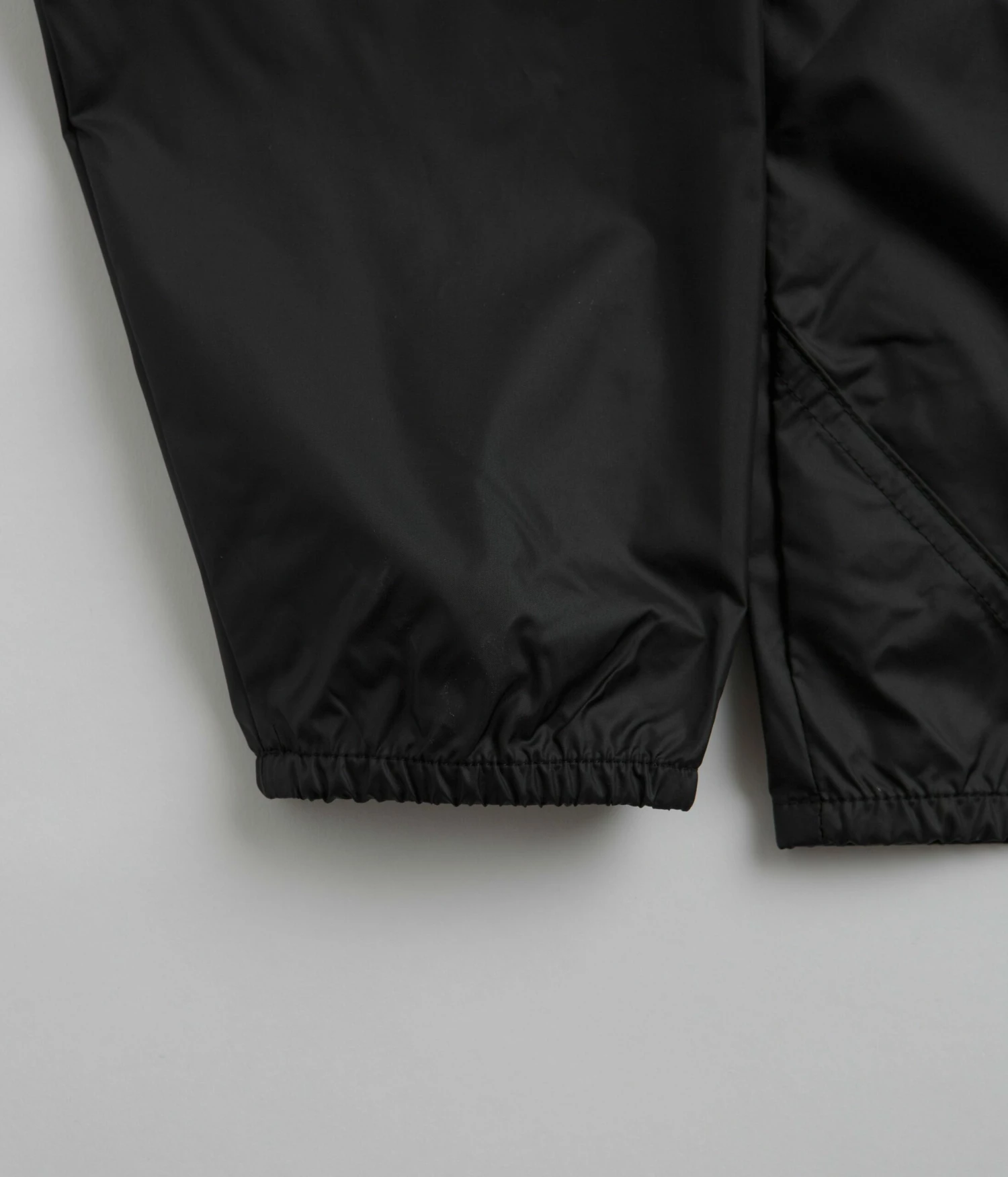 Columbia Challenger Windbreaker Jacket - Black 4 Columbia Challenger Windbreaker Jacket - Black - Image 2