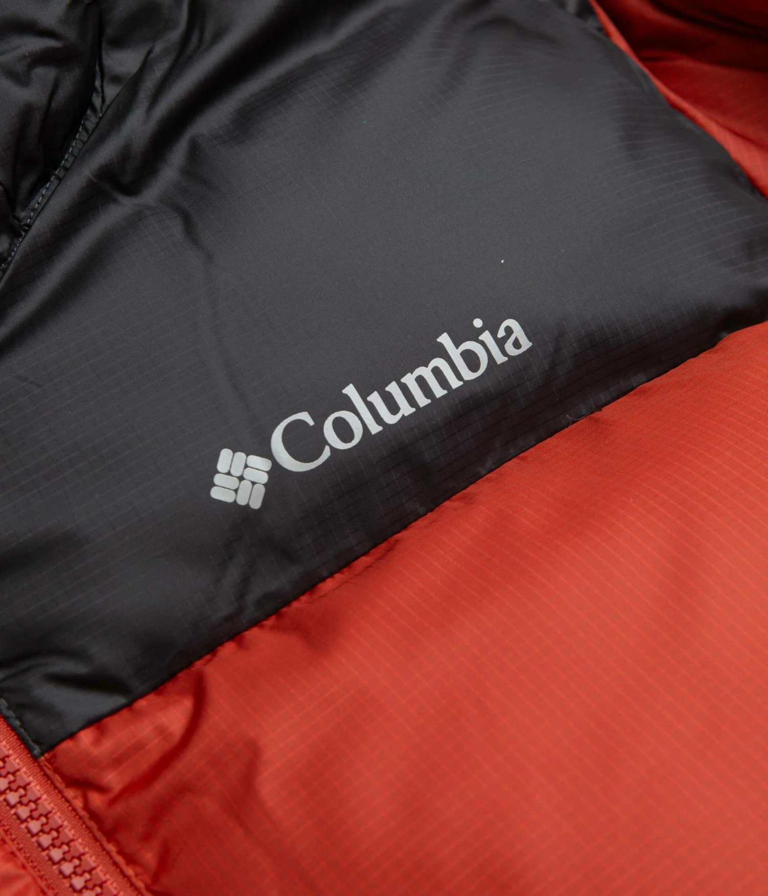 Columbia Puffect Hooded Jacket - Warp Red / Shark 6 Columbia Puffect Hooded Jacket - Warp Red / Shark - Image 4