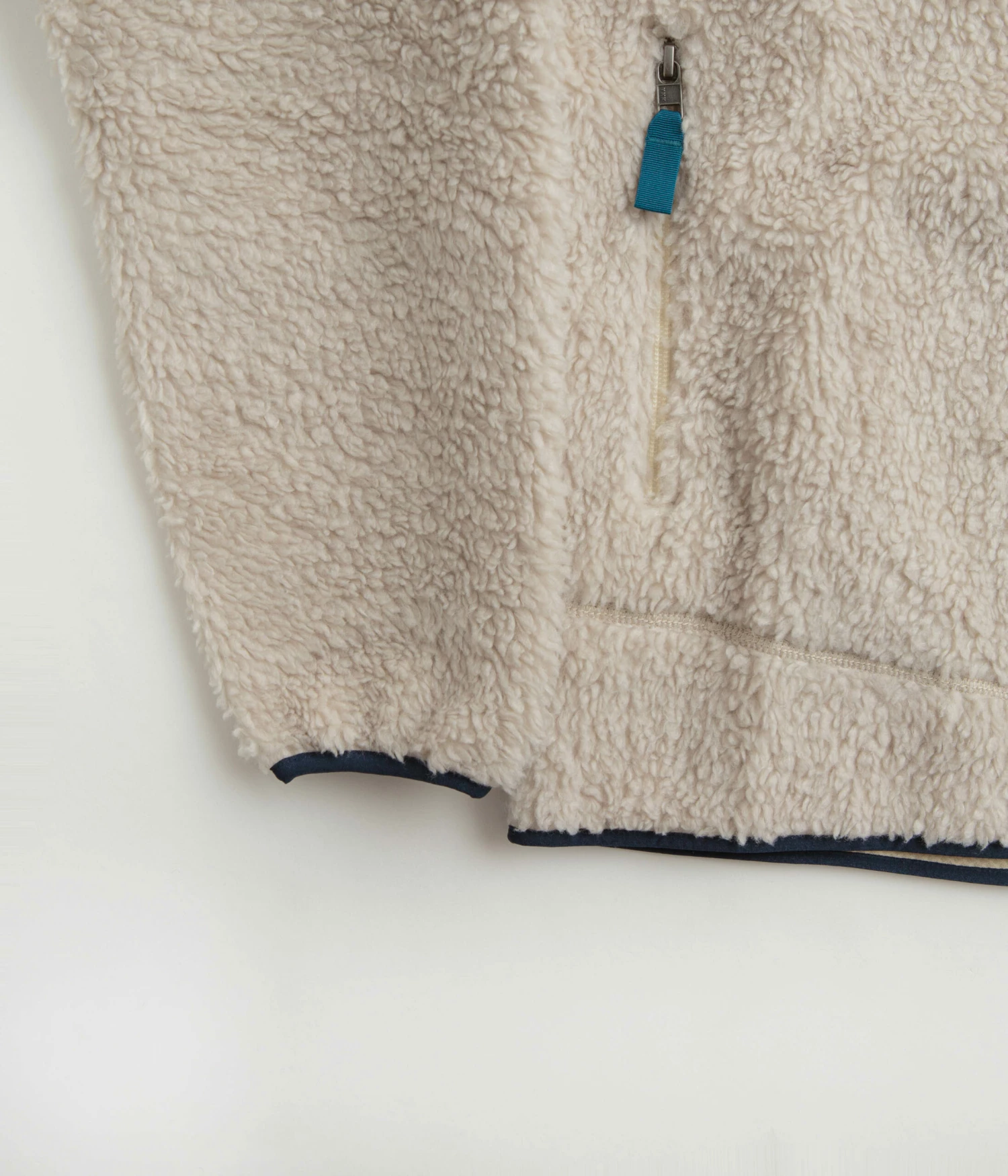 Patagonia Classic Retro-X Jacket - Natural 4 Patagonia Classic Retro-X Jacket - Natural - Image 2