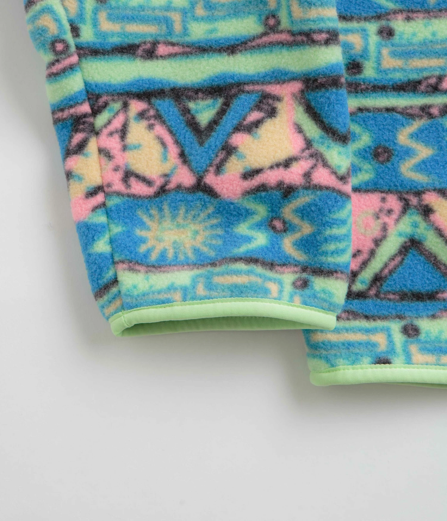 Patagonia Lightweight Synchilla Snap-T Fleece - High Hopes Geo: Salamander Green 4 Patagonia Lightweight Synchilla Snap-T Fleece - High Hopes Geo: Salamander Green - Image 2