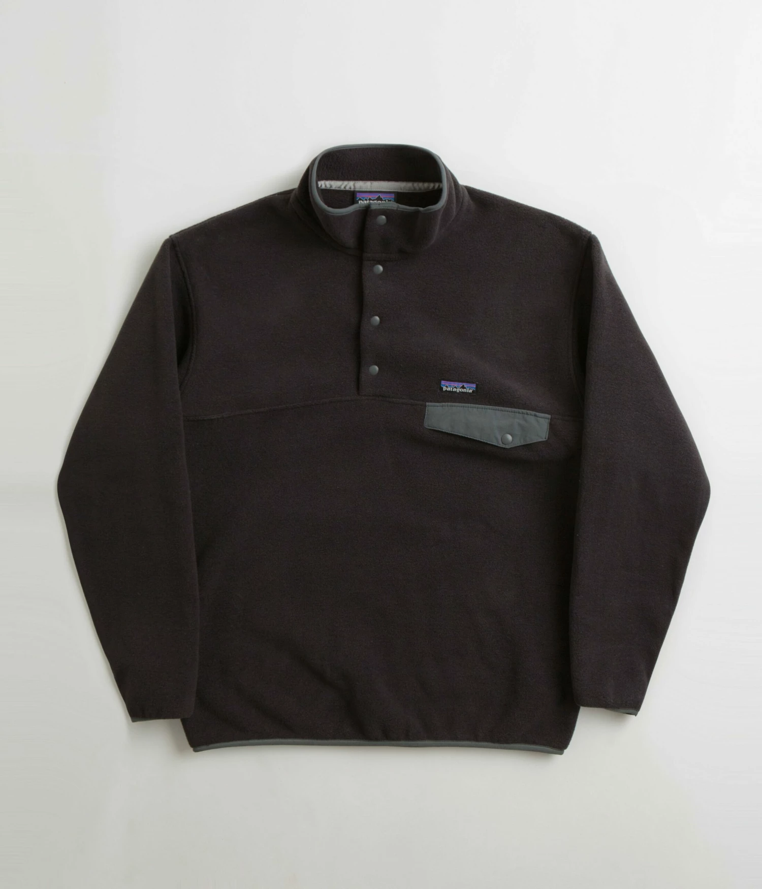 Patagonia Synchilla Snap-T Pullover Fleece - Black / Forge Grey 3 Patagonia Synchilla Snap-T Pullover Fleece - Black / Forge Grey