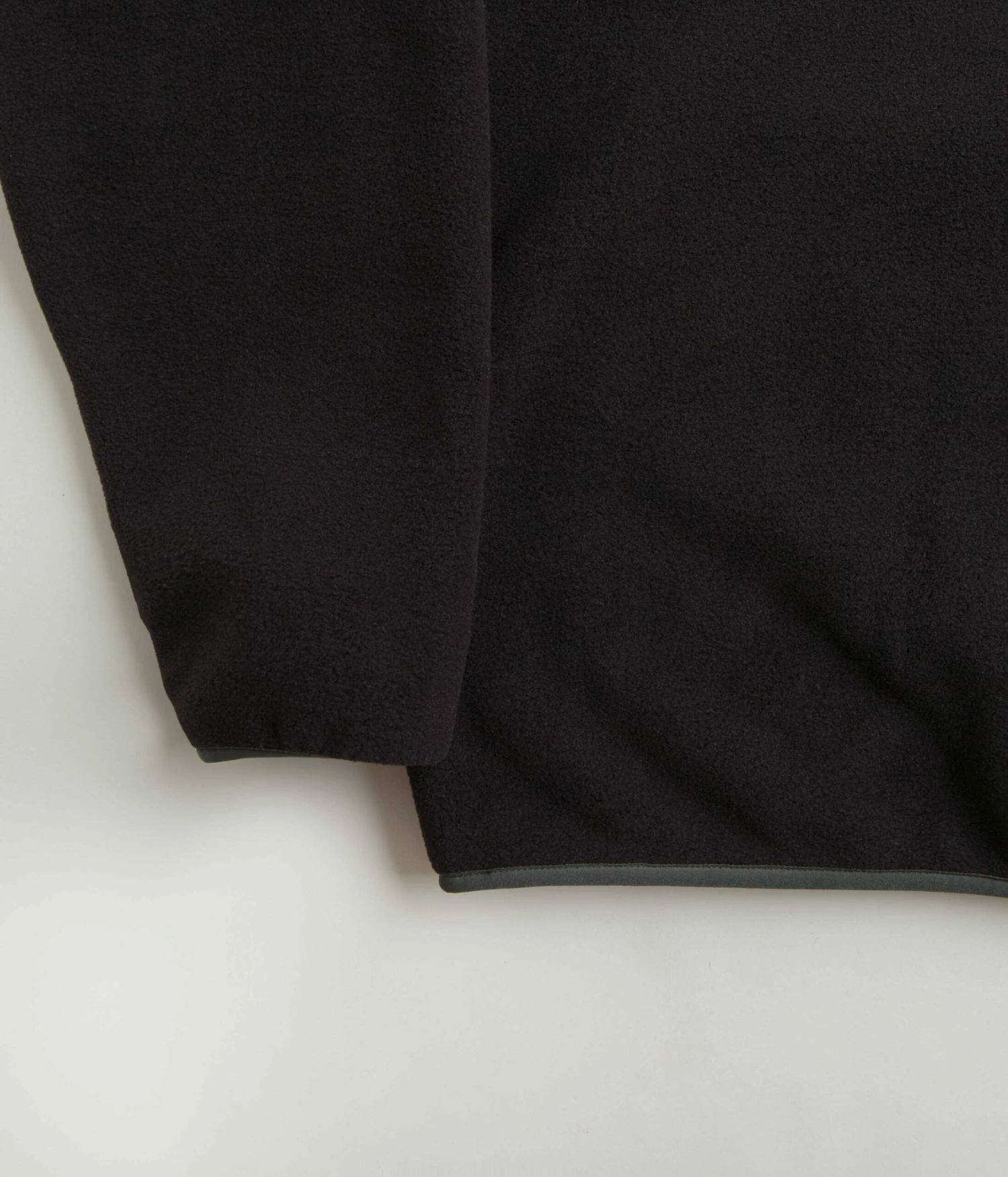 Patagonia Synchilla Snap-T Pullover Fleece - Black / Forge Grey 4 Patagonia Synchilla Snap-T Pullover Fleece - Black / Forge Grey - Image 2