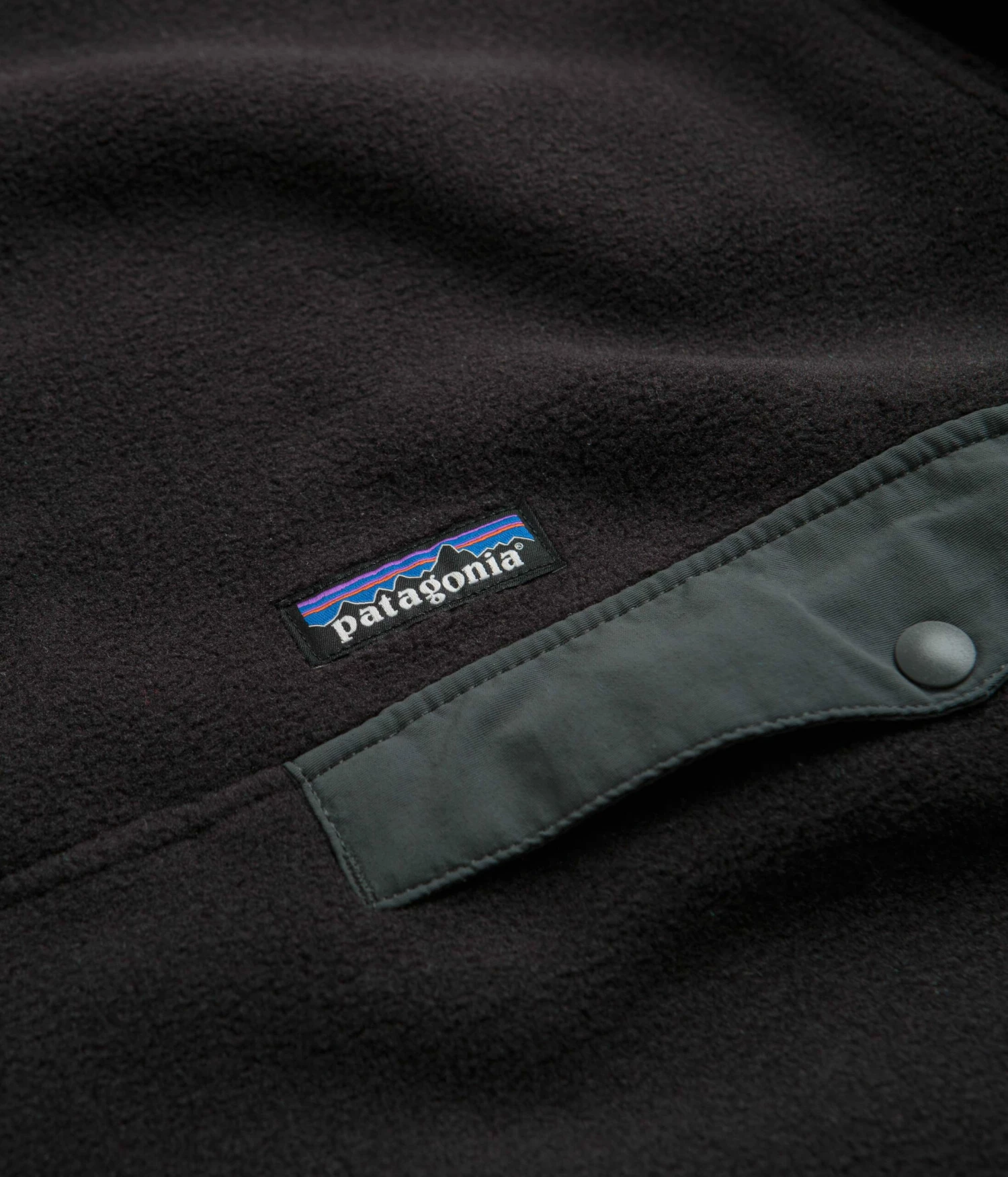 Patagonia Synchilla Snap-T Pullover Fleece - Black / Forge Grey 5 Patagonia Synchilla Snap-T Pullover Fleece - Black / Forge Grey - Image 3