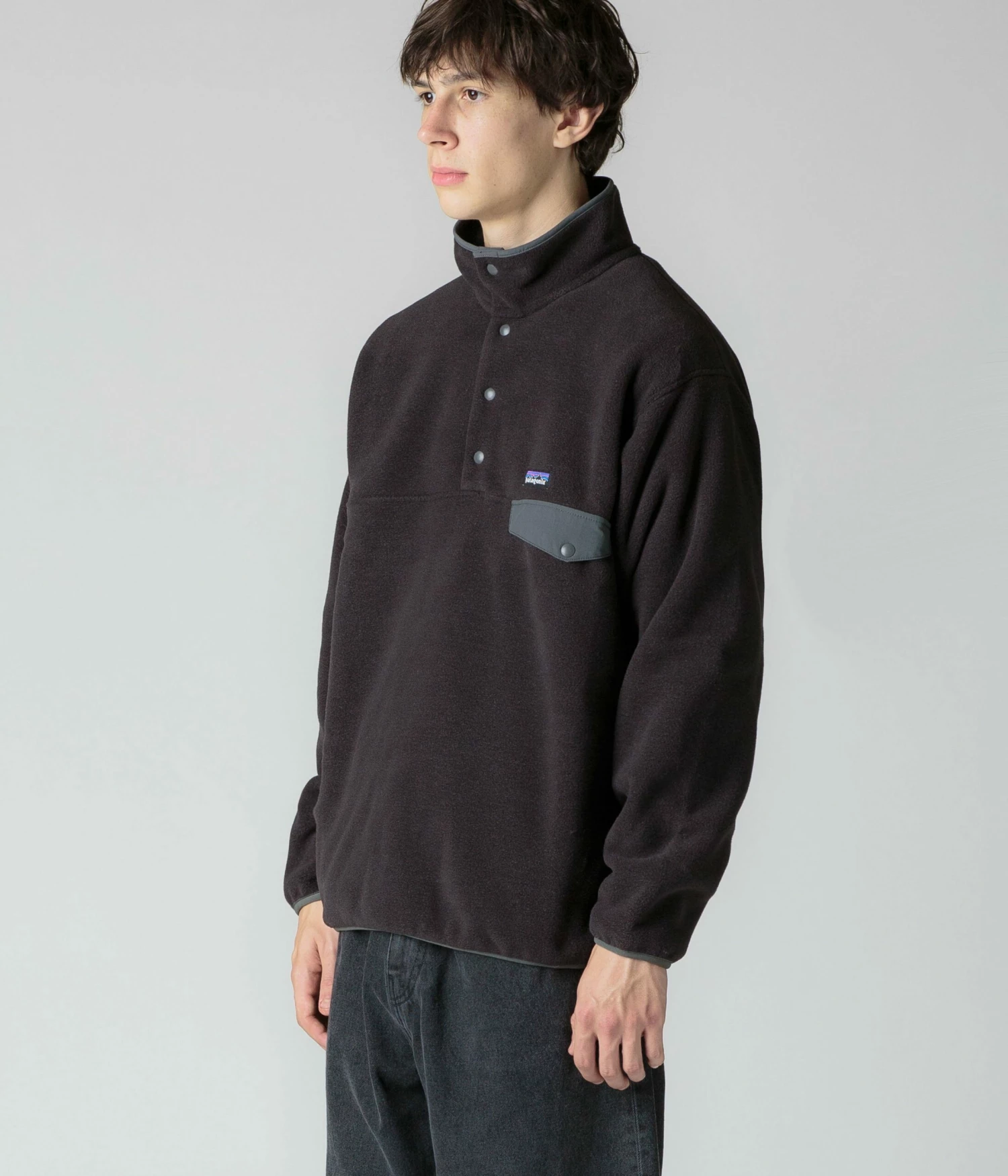 Patagonia Synchilla Snap-T Pullover Fleece - Black / Forge Grey 8 Patagonia Synchilla Snap-T Pullover Fleece - Black / Forge Grey - Image 6