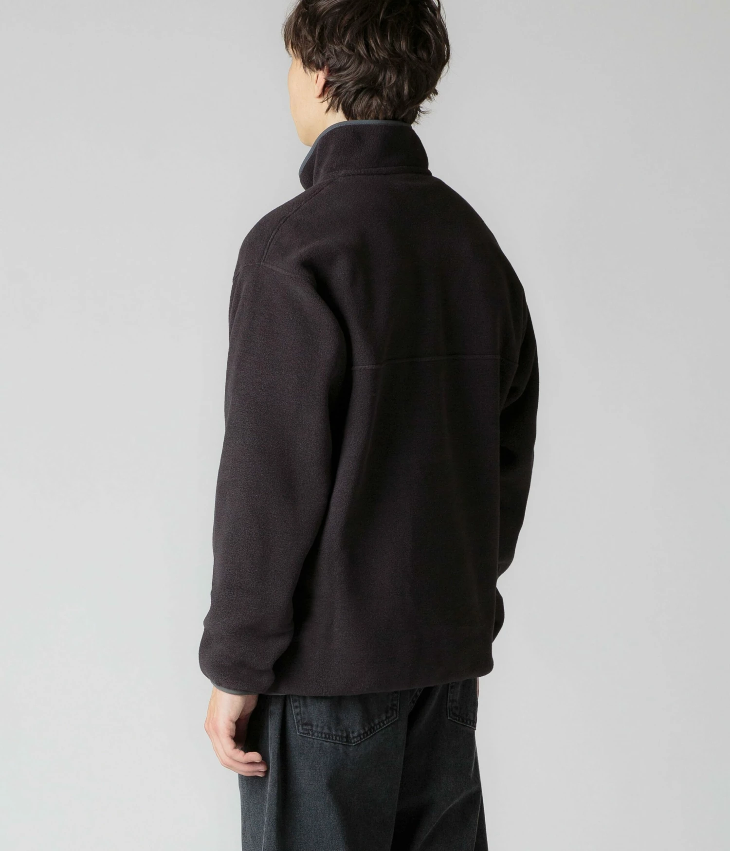 Patagonia Synchilla Snap-T Pullover Fleece - Black / Forge Grey 9 Patagonia Synchilla Snap-T Pullover Fleece - Black / Forge Grey - Image 7