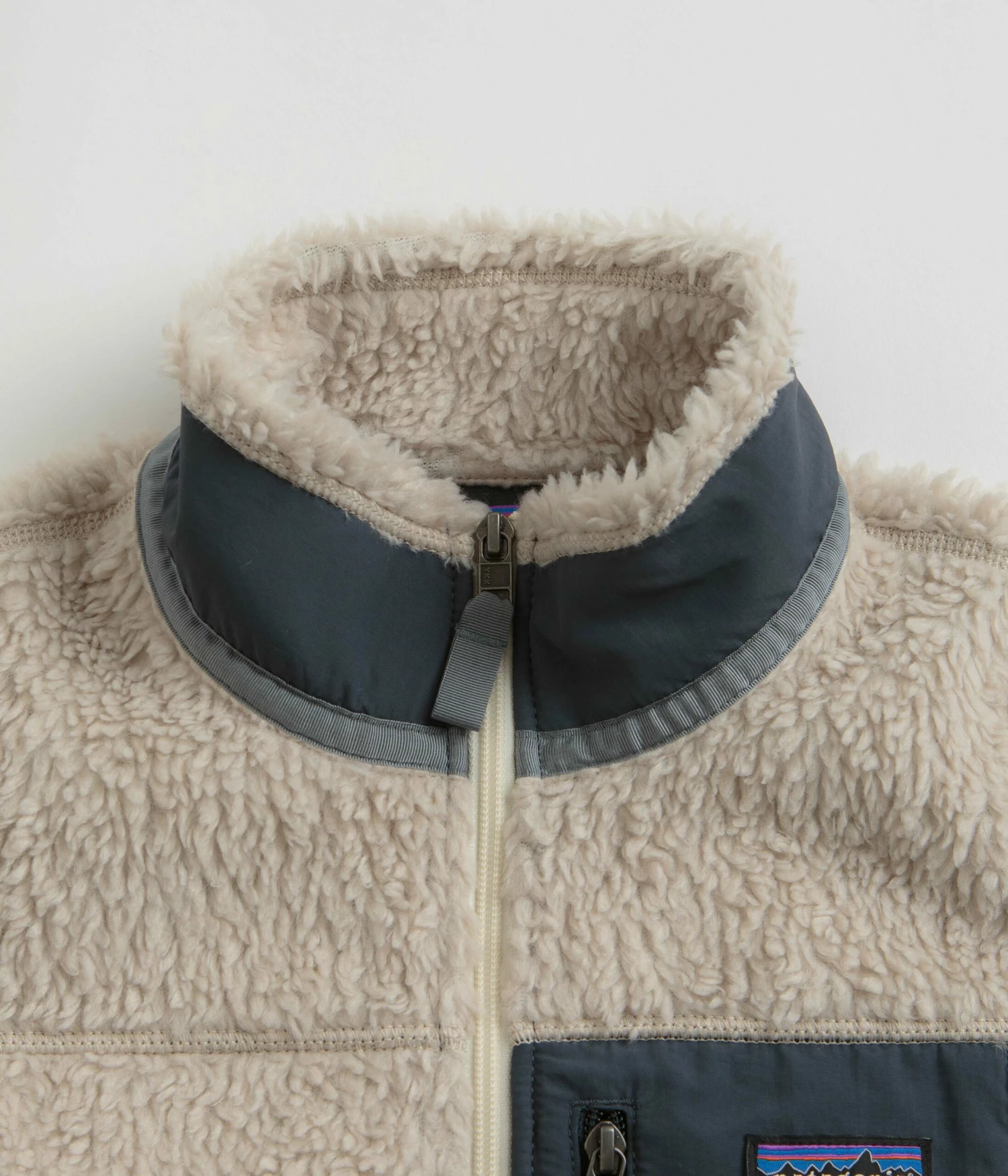 Patagonia Womens Classic Retro-X Jacket - Natural / Smolder Blue 5 Patagonia Womens Classic Retro-X Jacket - Natural / Smolder Blue - Image 3