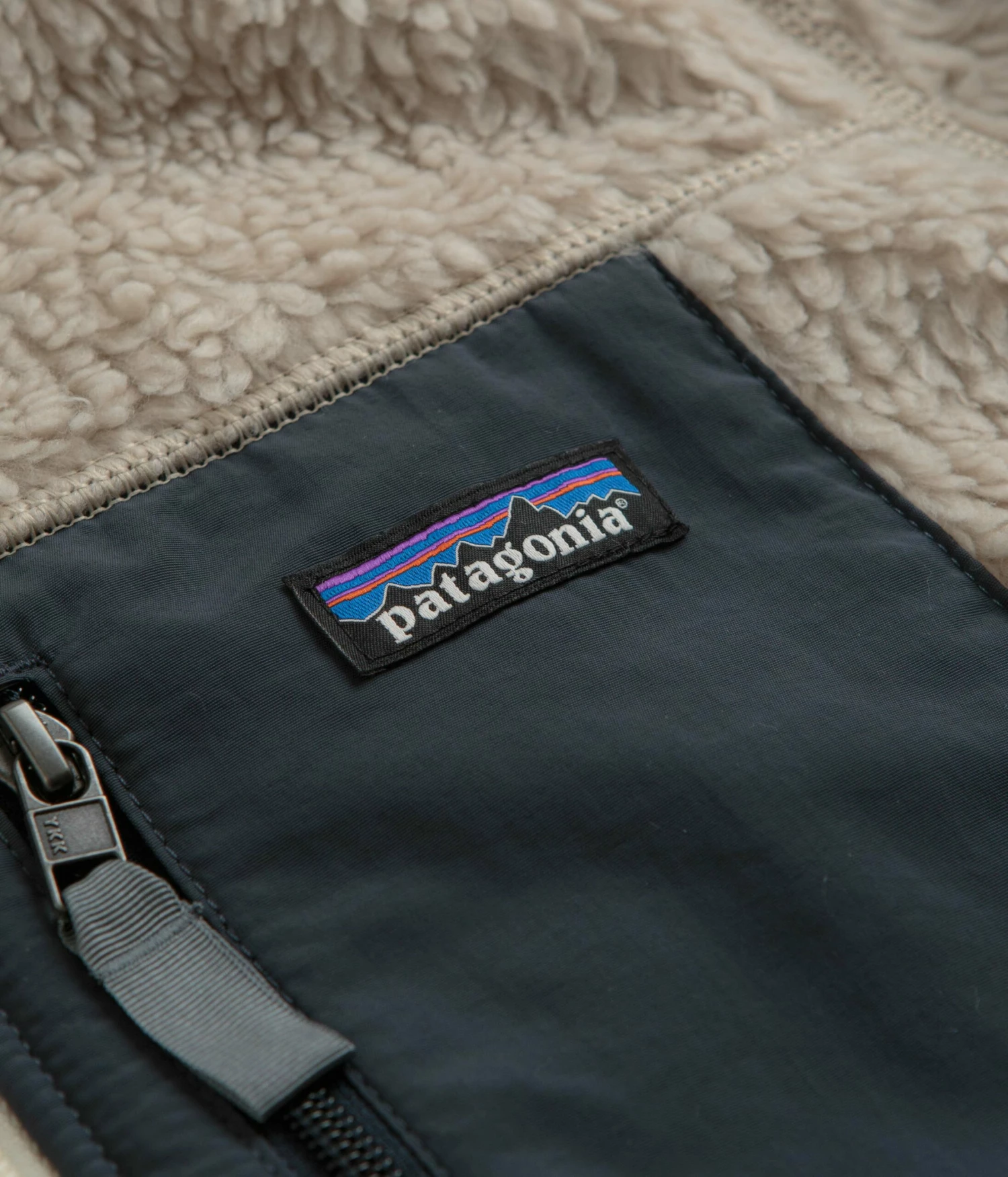 Patagonia Womens Classic Retro-X Jacket - Natural / Smolder Blue 7 Patagonia Womens Classic Retro-X Jacket - Natural / Smolder Blue - Image 5